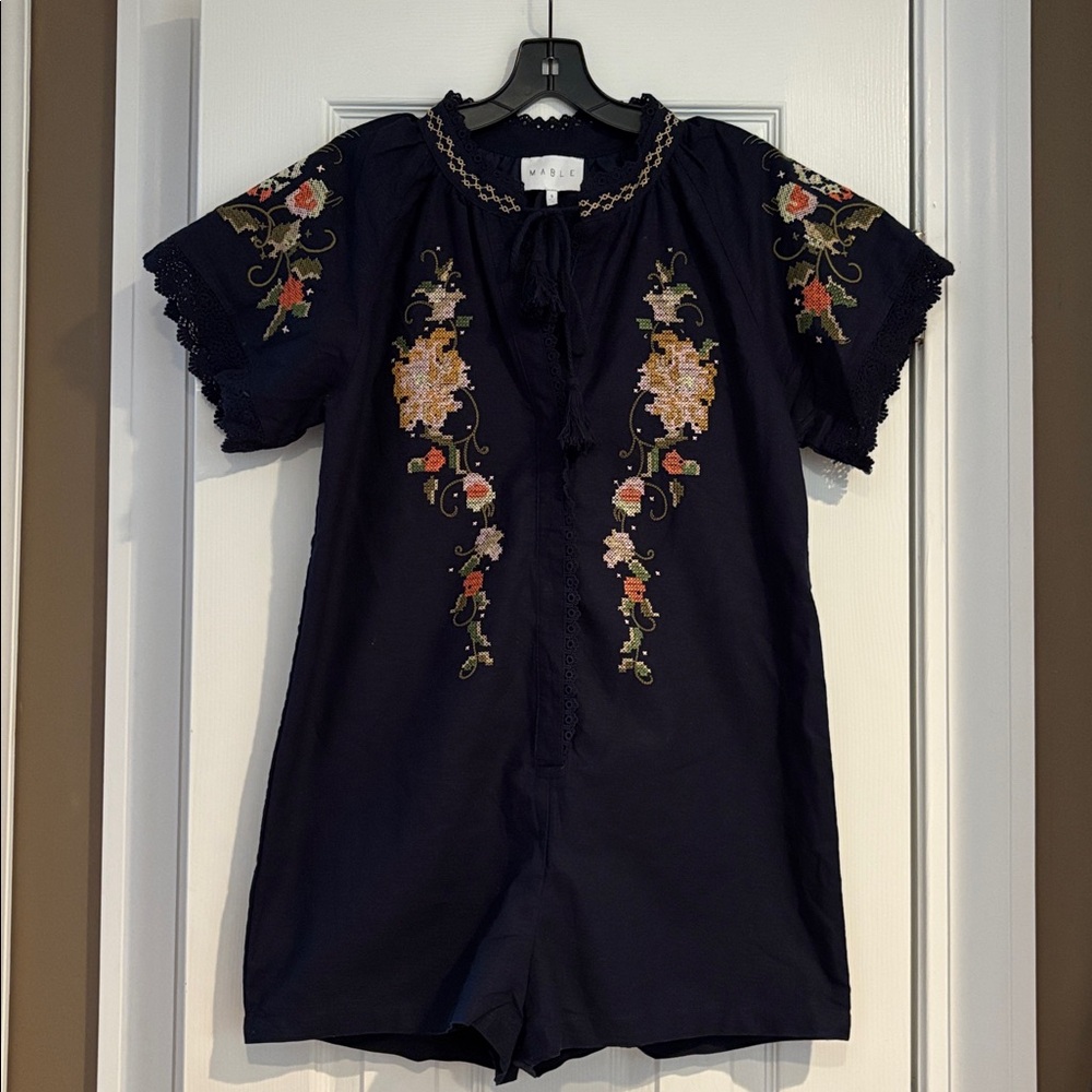 NWOT MABLE ZELINA EMBROIDERED
TASSEL SHORT SLEEVE ROMPER - Picture 3 of 8